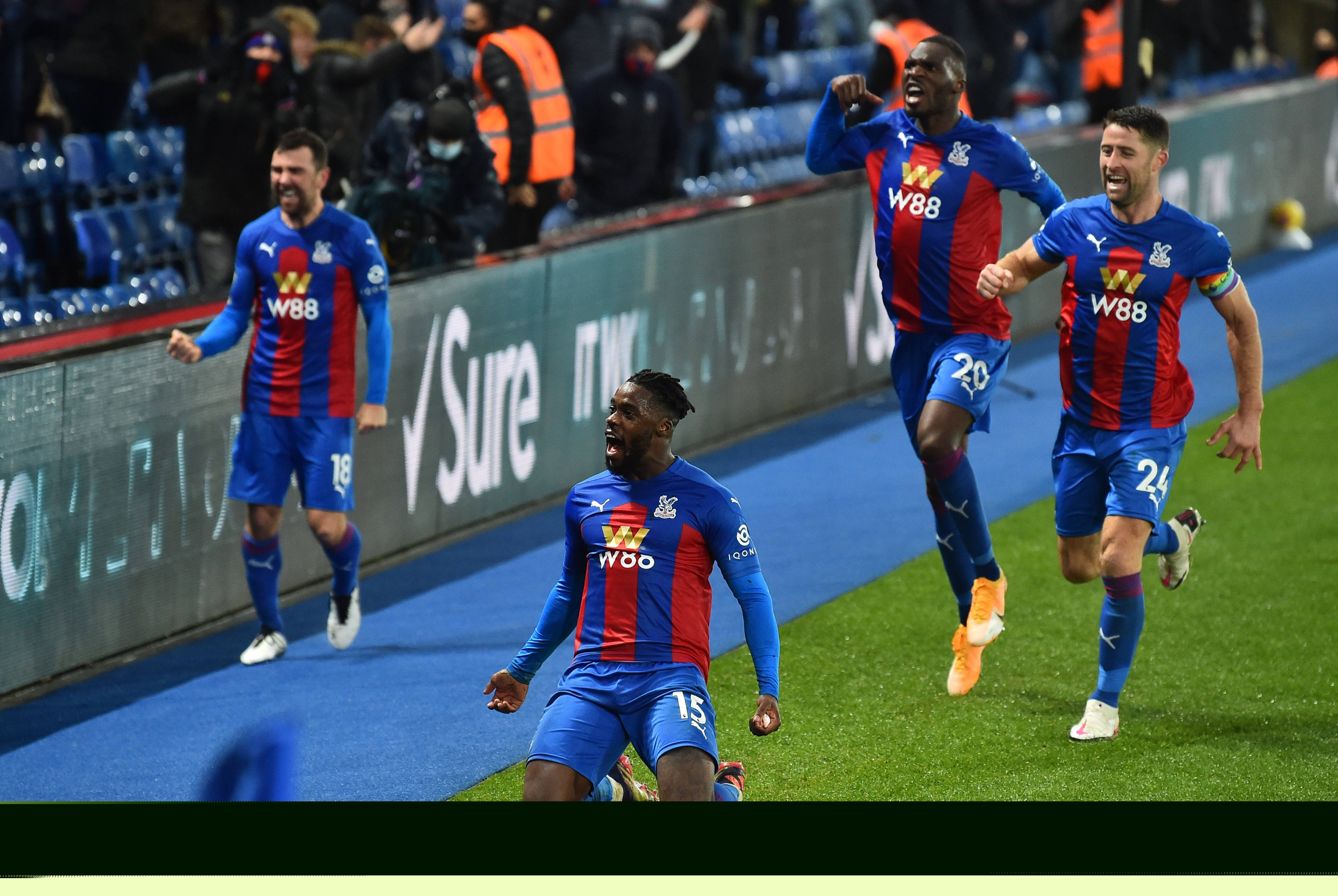 裁判专家：裁判漏判了吕迪格一张黄牌，他应当吃到两黄而下场